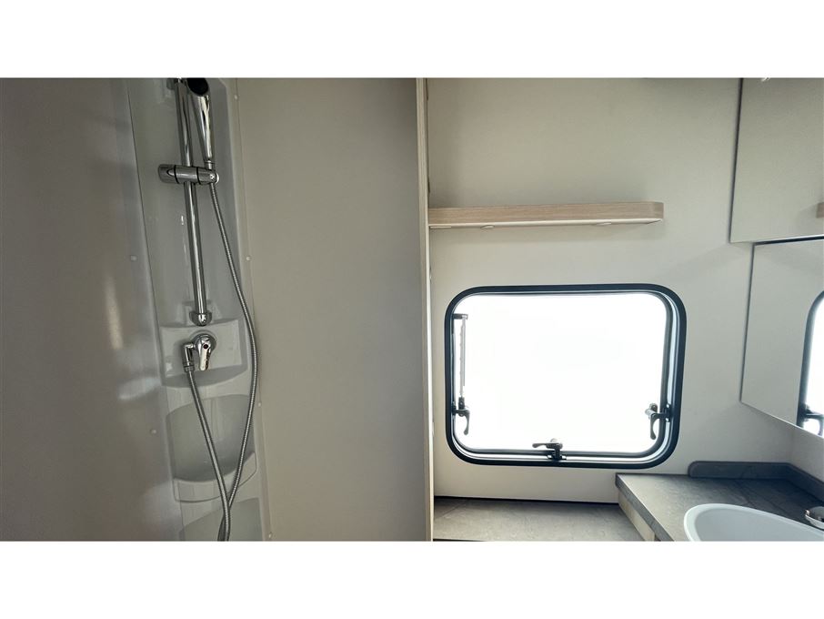 Hobby De Luxe 545 KMF